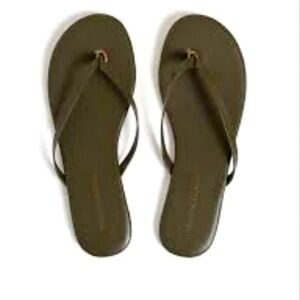 BRAND NEW LC LAUREN CONRAD HONEY WOMEN'S FLIP-FLOP SANDAL